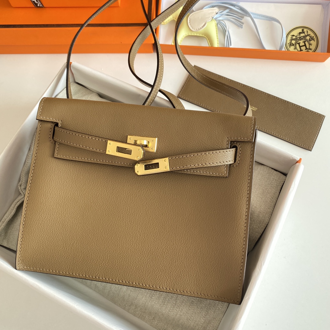 Hermes Kelly Danse Evercolor Bag In Khaki Color